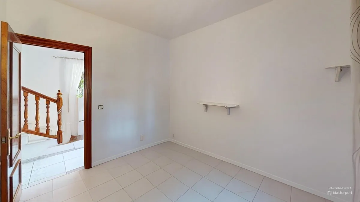 15e3b081-39e7-4364-a10e-2c3ceca5ab4c