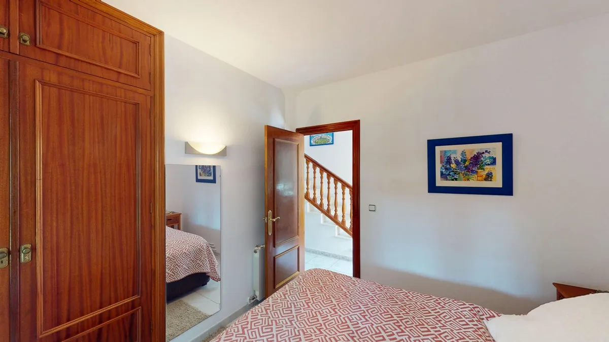 22de5bd6-8d66-459c-bc13-d68aa56bfd67