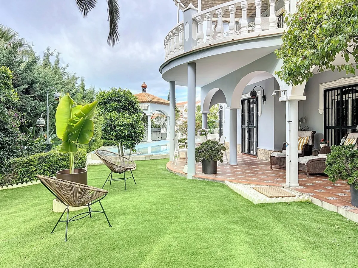 2b5fceeb-b6c5-4870-b4e0-d6805f47e7ac