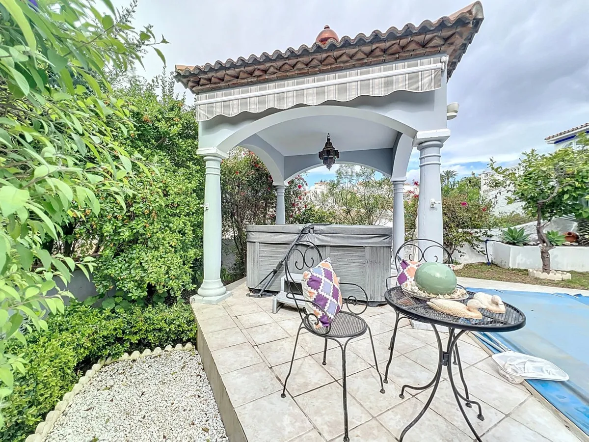 ae8059df-dde4-407d-bf12-5214fc482f1a