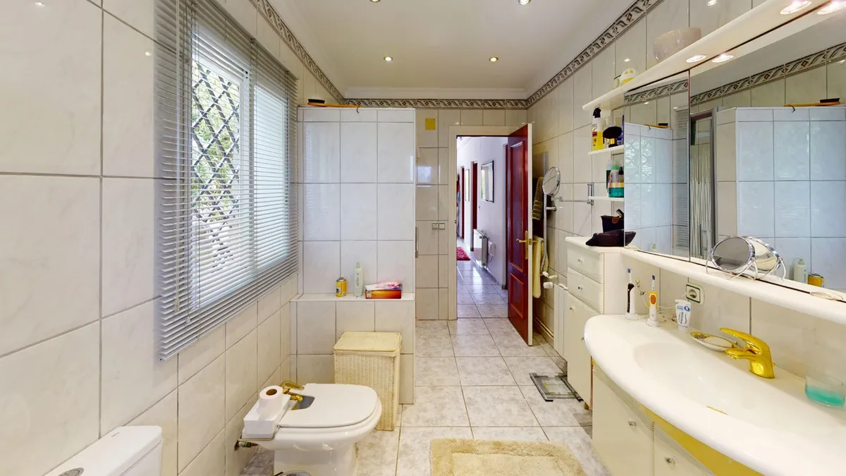 b15e01f0-dafd-42c3-8b00-b23523d064a7