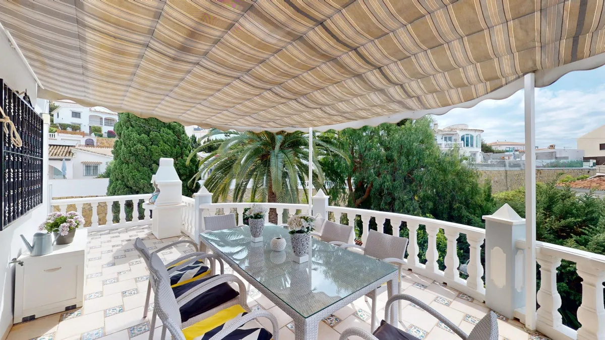 b3eb1428-699a-4b55-8764-8b6a9942f747