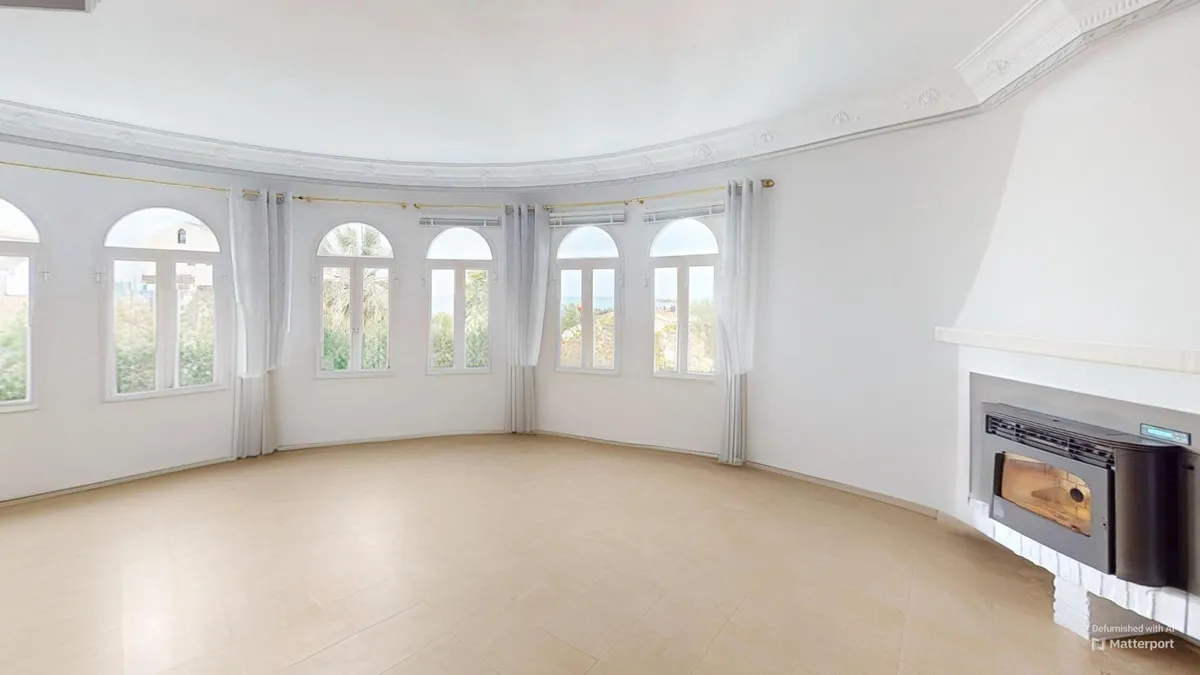 b8927e92-3c2e-44a7-a57c-780ba2ad7fc6