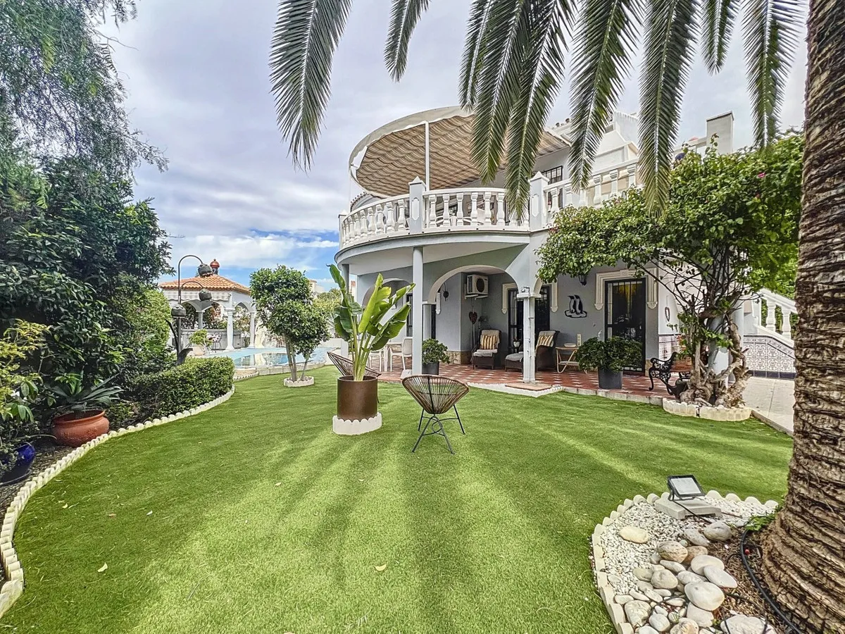 e036eb29-c1ce-4d06-9636-6930707566ee