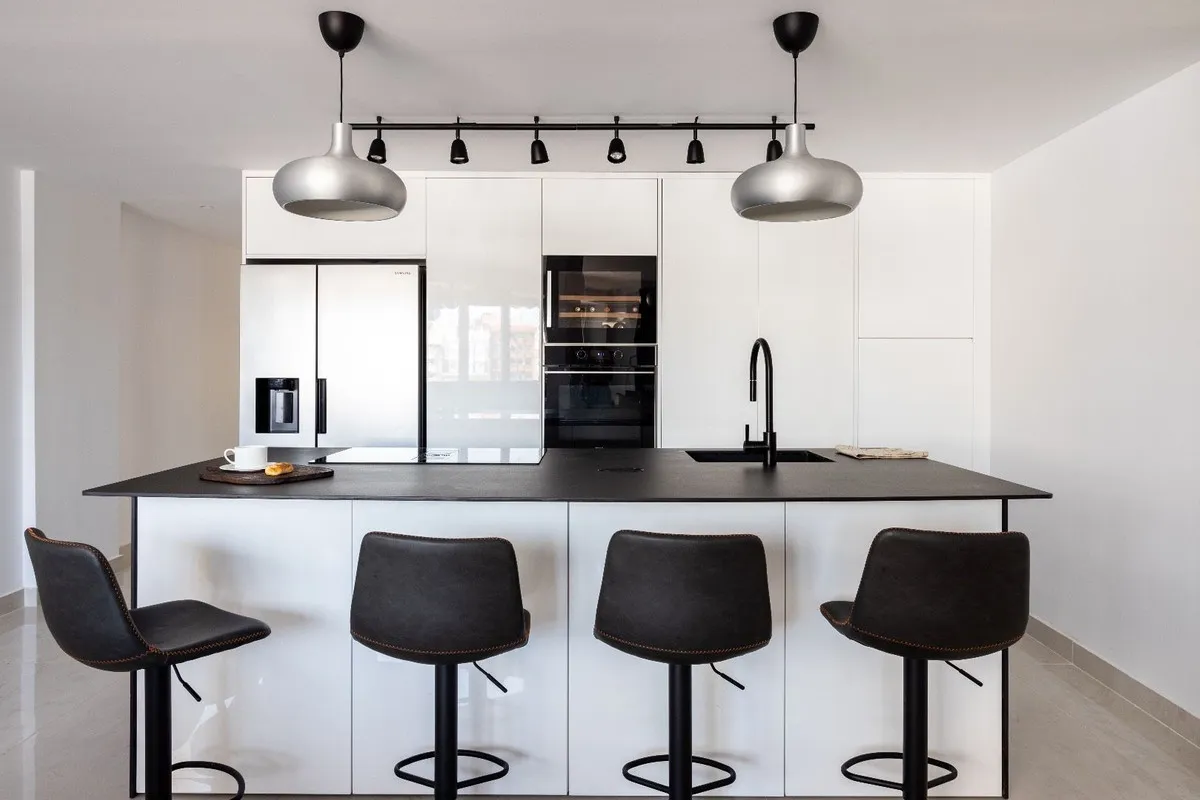 cc3bfc48-4e4e-4ac3-a052-37b767c077a8