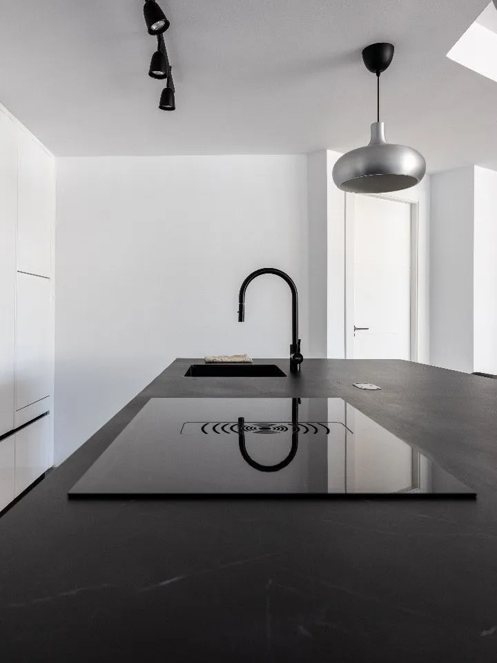 db85ff47-34ff-4389-99f1-1051f77de6e7