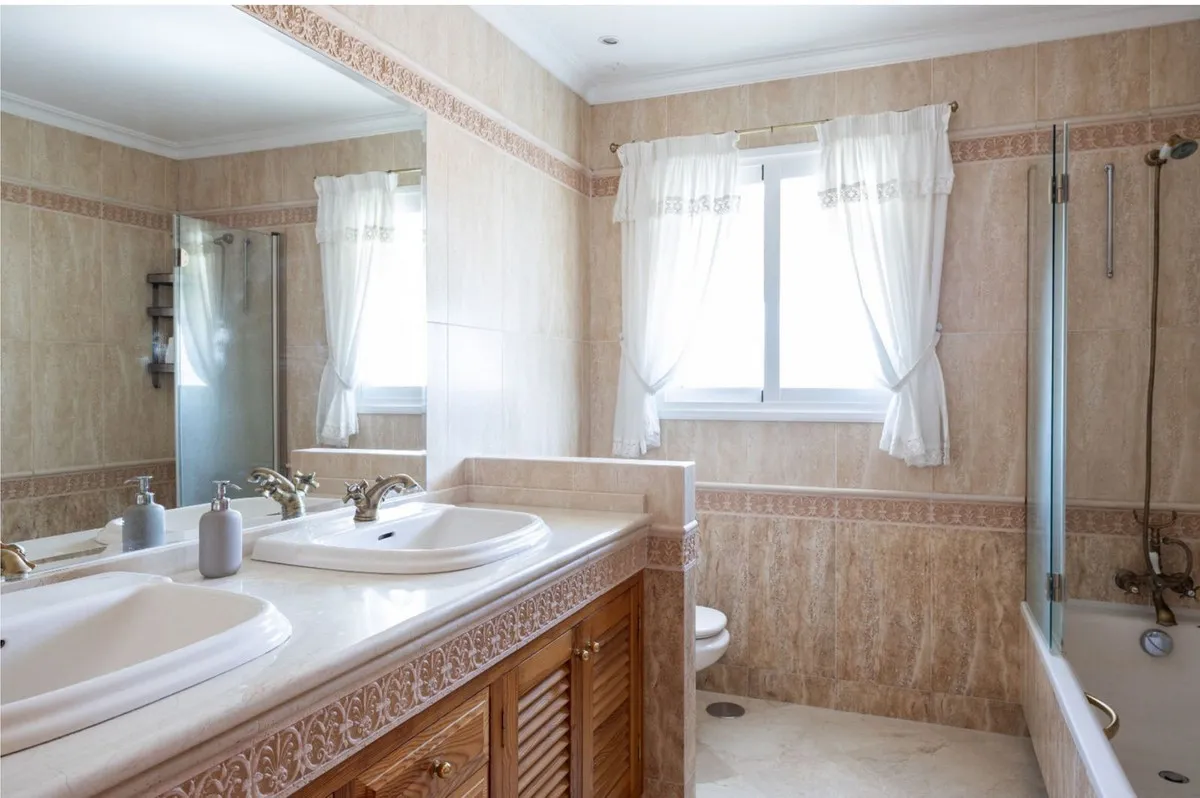 c846576b-950b-480c-bed8-d28a6639ebb7