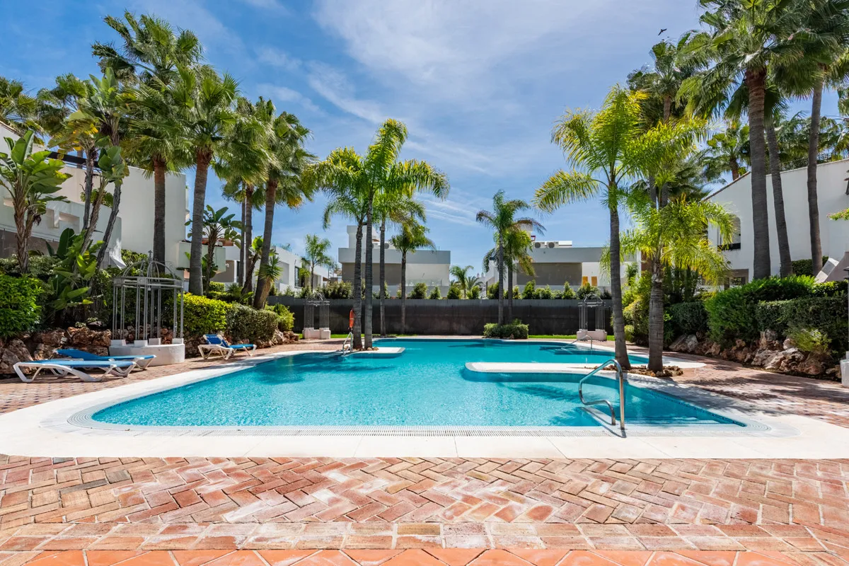 17f5bfb5-9dc4-415d-8dee-2c3563572f70