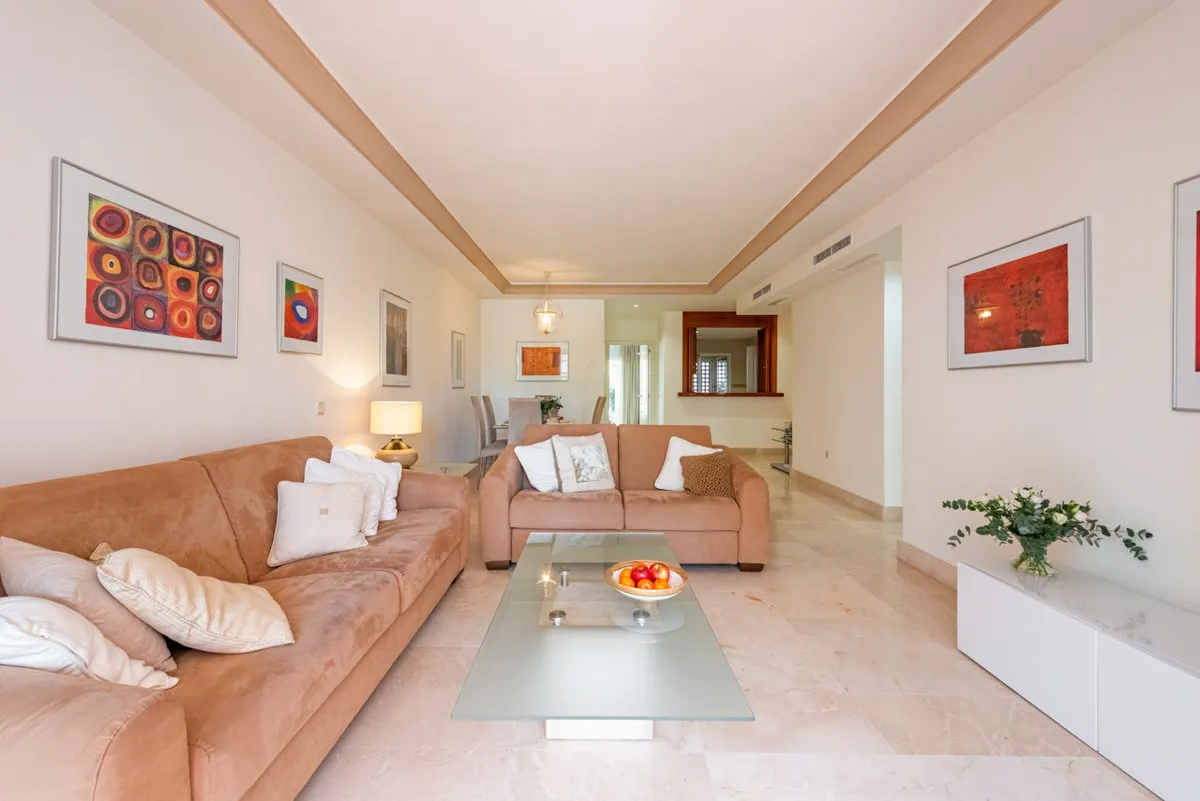 30b66966-9c73-4fc8-9292-6bbb584d1941