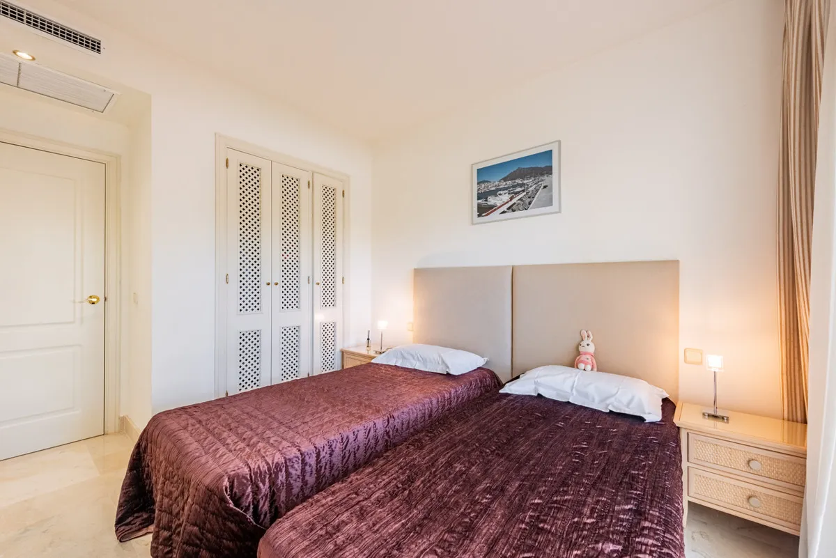 adb24a8e-4dc8-4ee5-9404-aa436eab4243