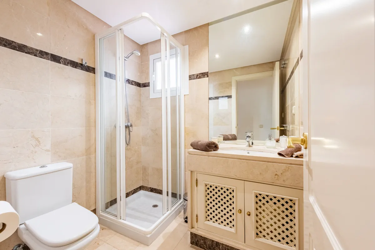 f1e582ab-5927-4a99-9995-5f392a51ae23