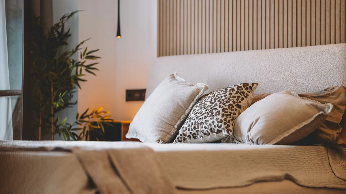 97bcb9e1-e517-45cd-9768-3bf59d00e1c8