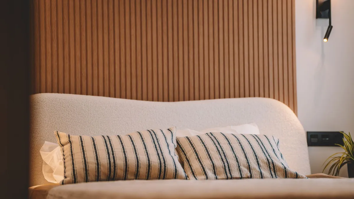 c8b2178d-6652-4b71-8501-29189452c864