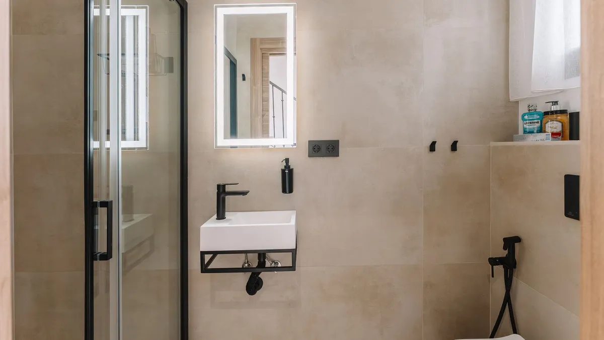 c9cfb0ec-86e9-414a-af64-f7274c1d5a43