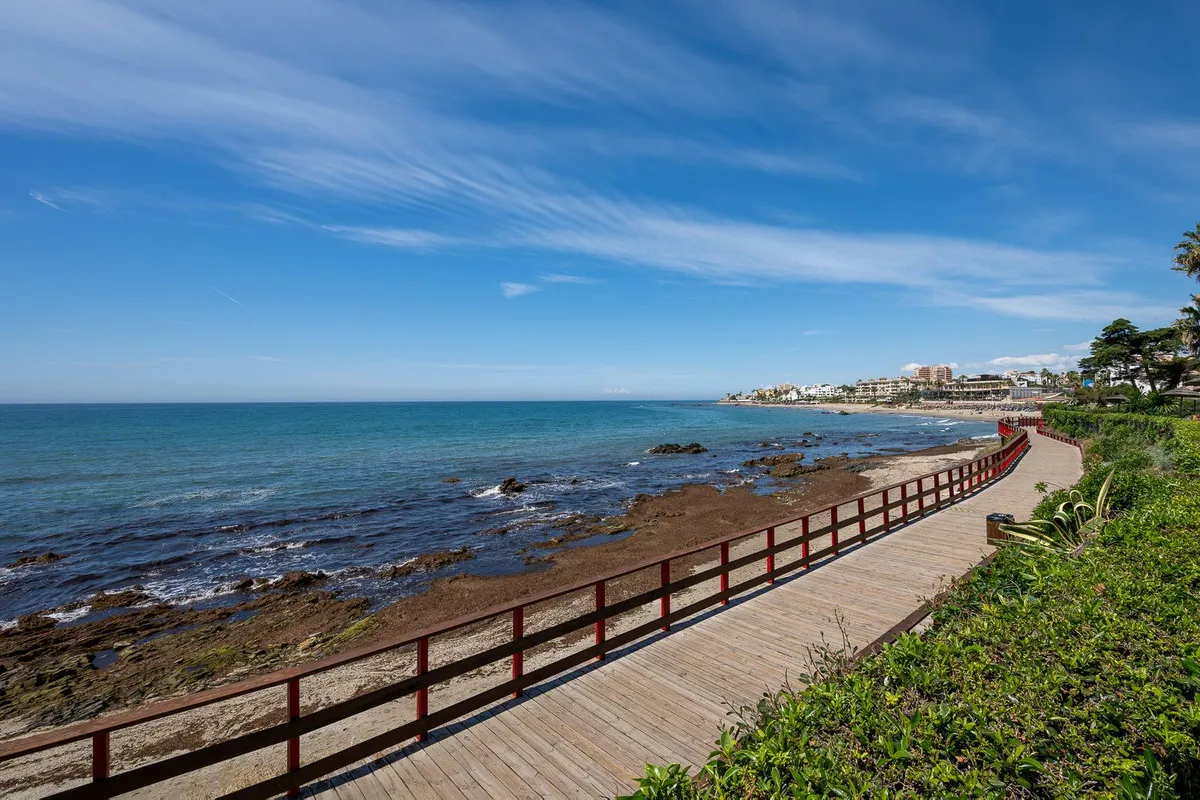 77e63afc-0fa6-412e-9c36-d7d70b0a9ae9