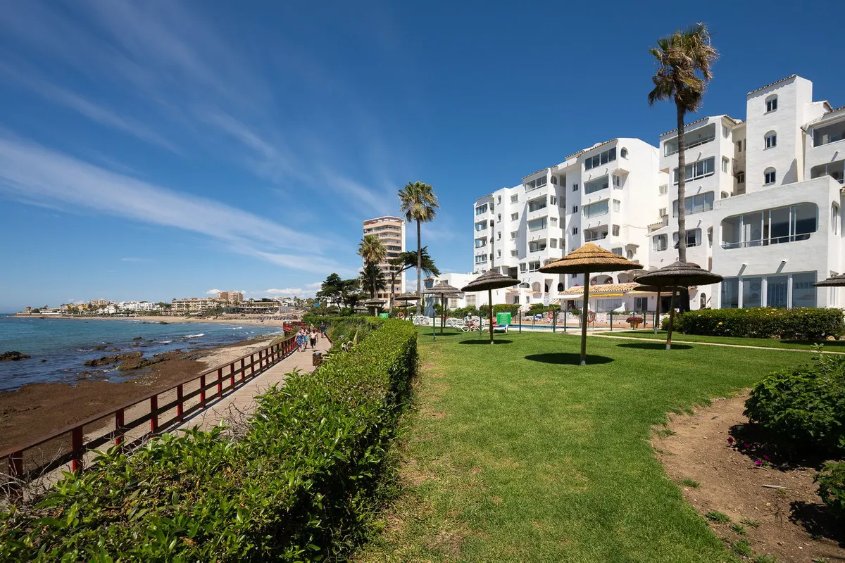 d6395b9f-ed5a-47f1-ac3d-a6a0b45b37c1