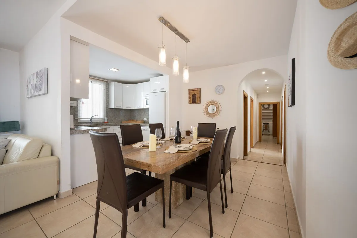 d706d4d7-eb73-42af-aec2-fe97f32bf4f2