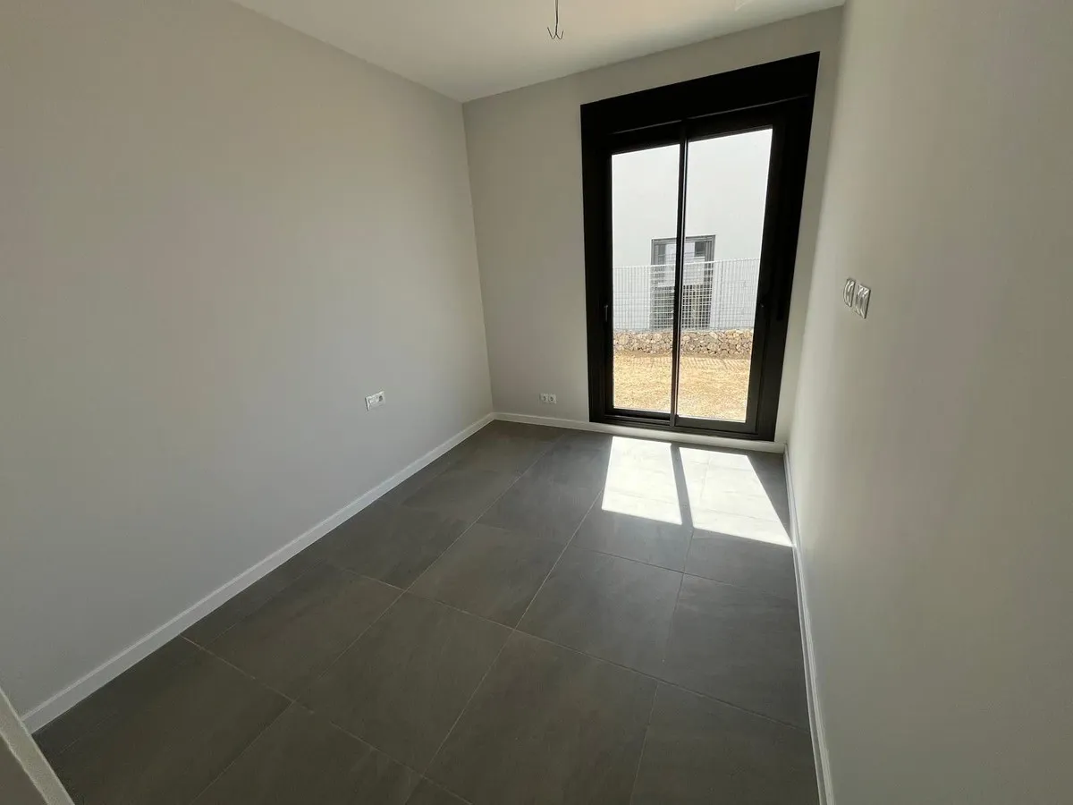 0a3b3a29-b254-4675-8d30-dc2d08f73a02