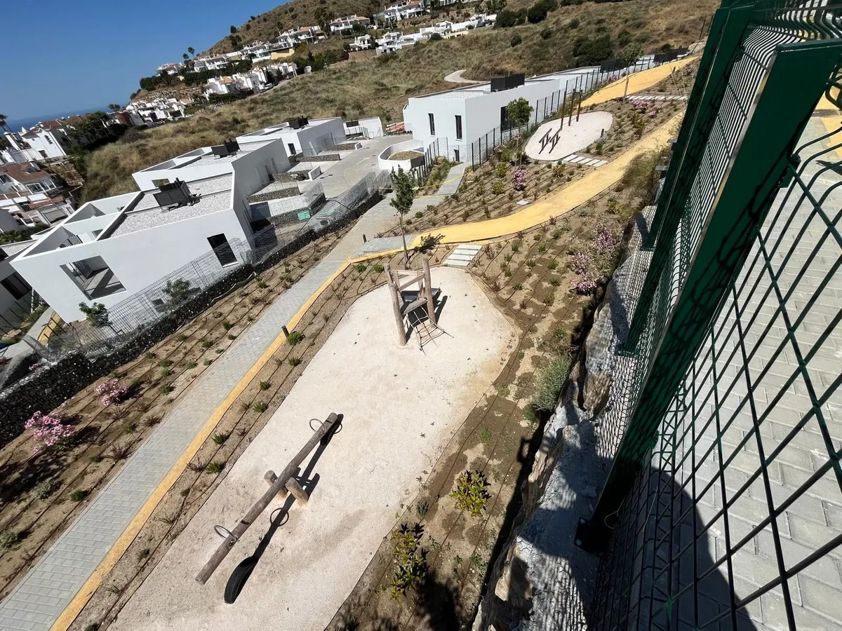 240b1872-7ab7-4b4c-b85c-1c4b91bfbbcd