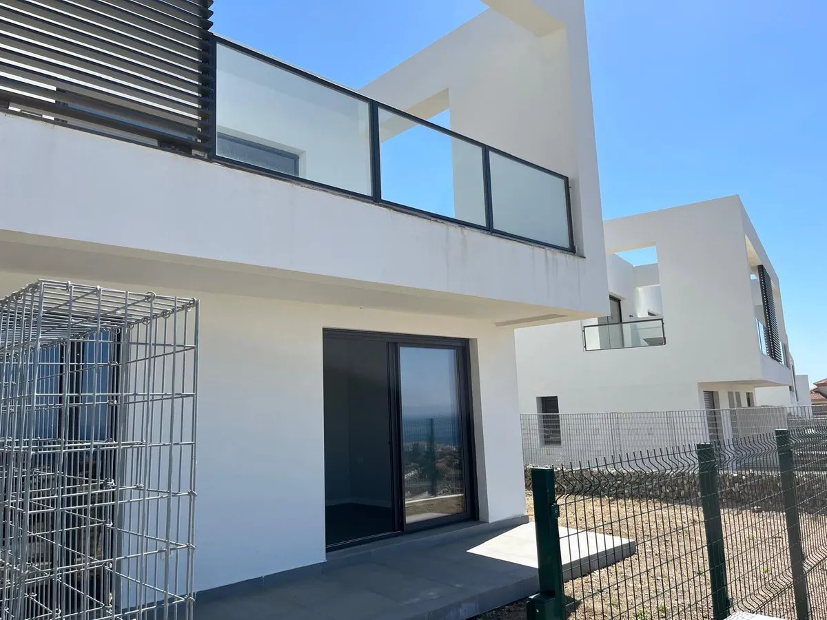 f0dca8be-48ca-4433-9063-1ced54d6937c