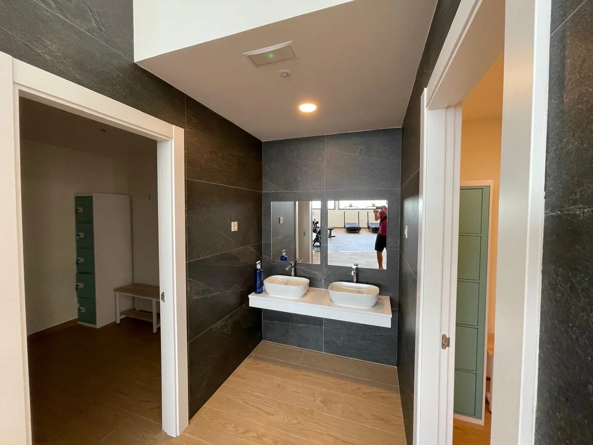 7b0887f2-7142-47ba-8a23-5228cd012385