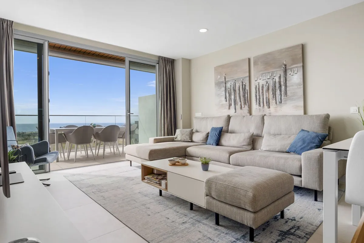 39c3079b-8811-44da-a78f-4ed93d83a52b