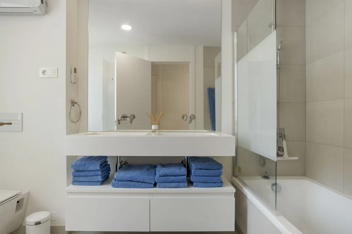 3c7f6775-99a4-49bc-a569-3166b9962c2f