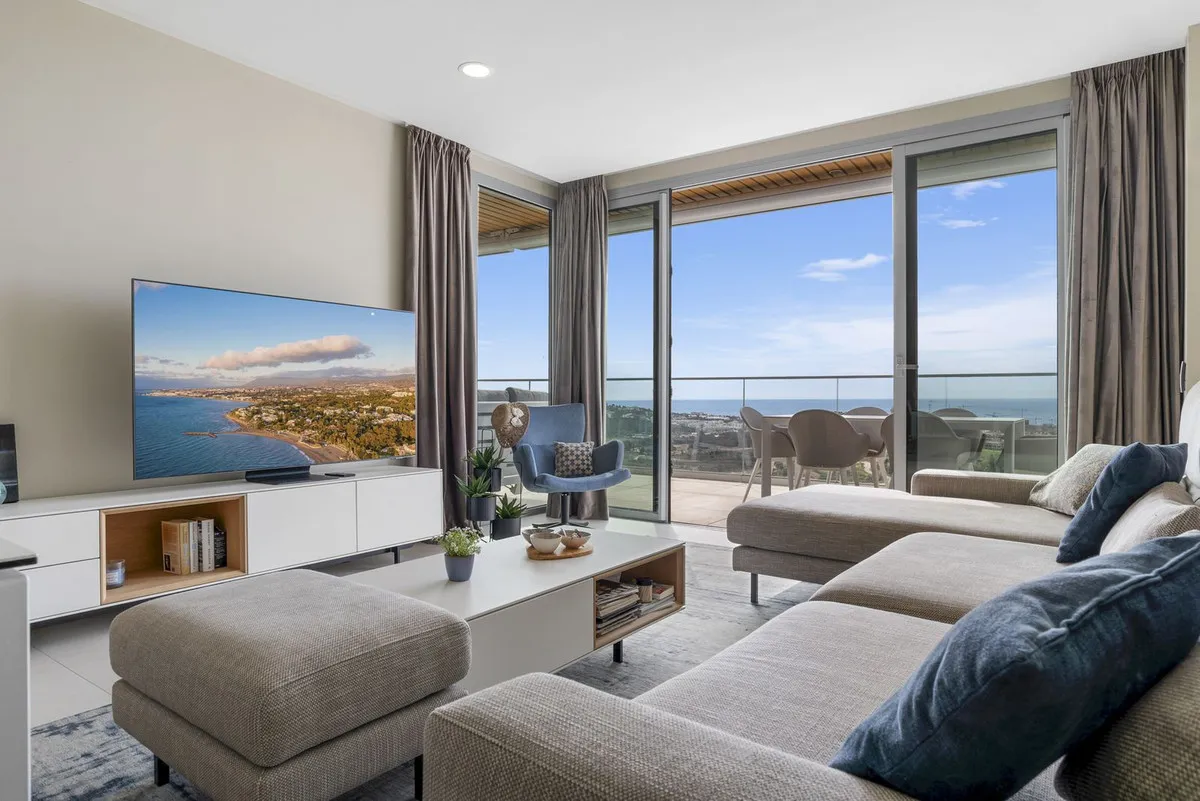 d870bf3b-fb8a-4a36-b105-63bec233d64e