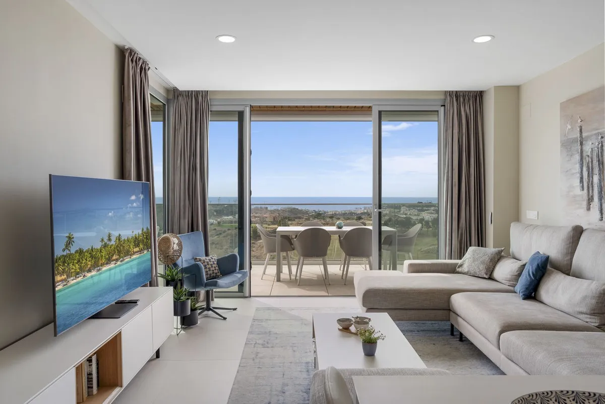 f4567982-fc32-43a9-89c7-8339e5f55443