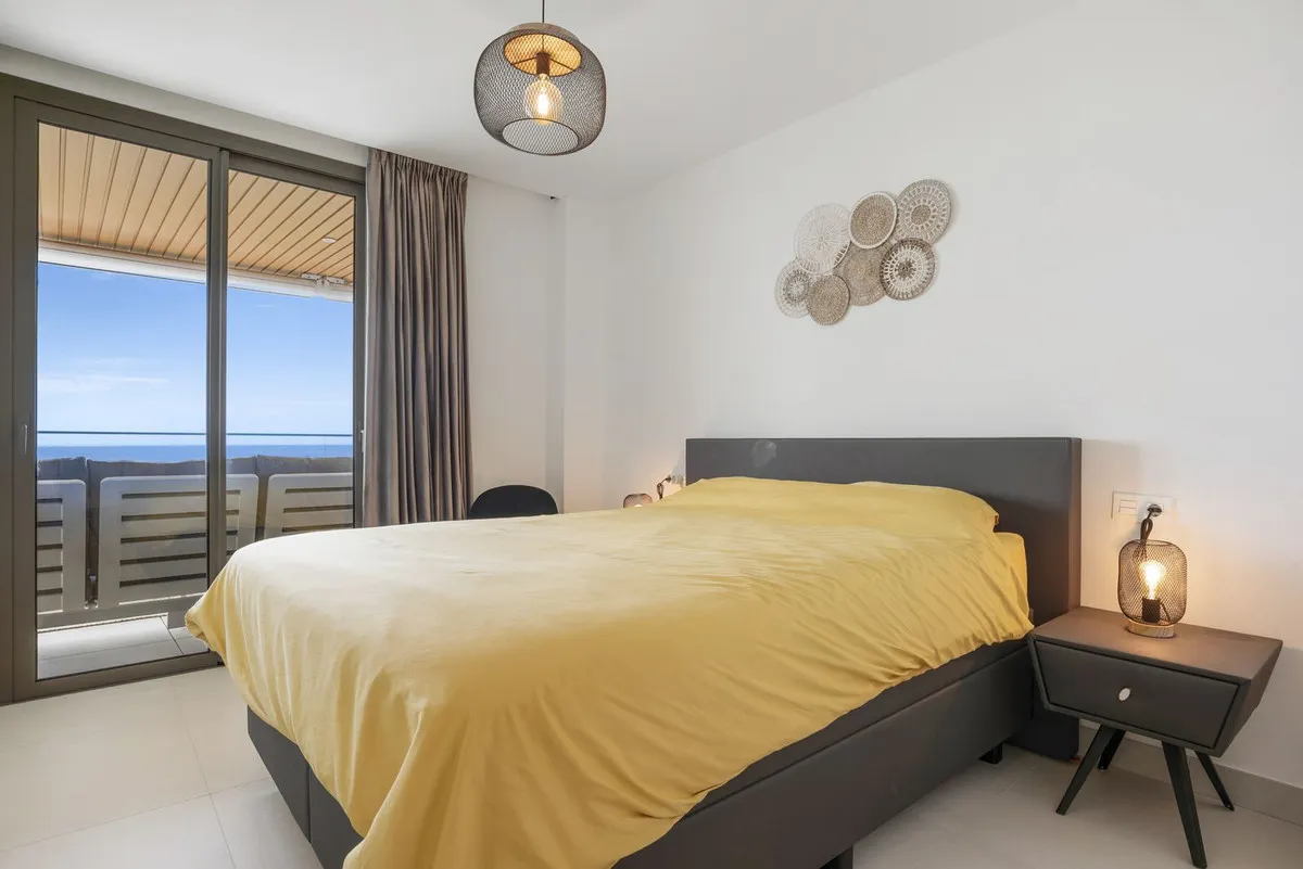 fecca6d6-ee2f-43bb-a425-98674ee9567d