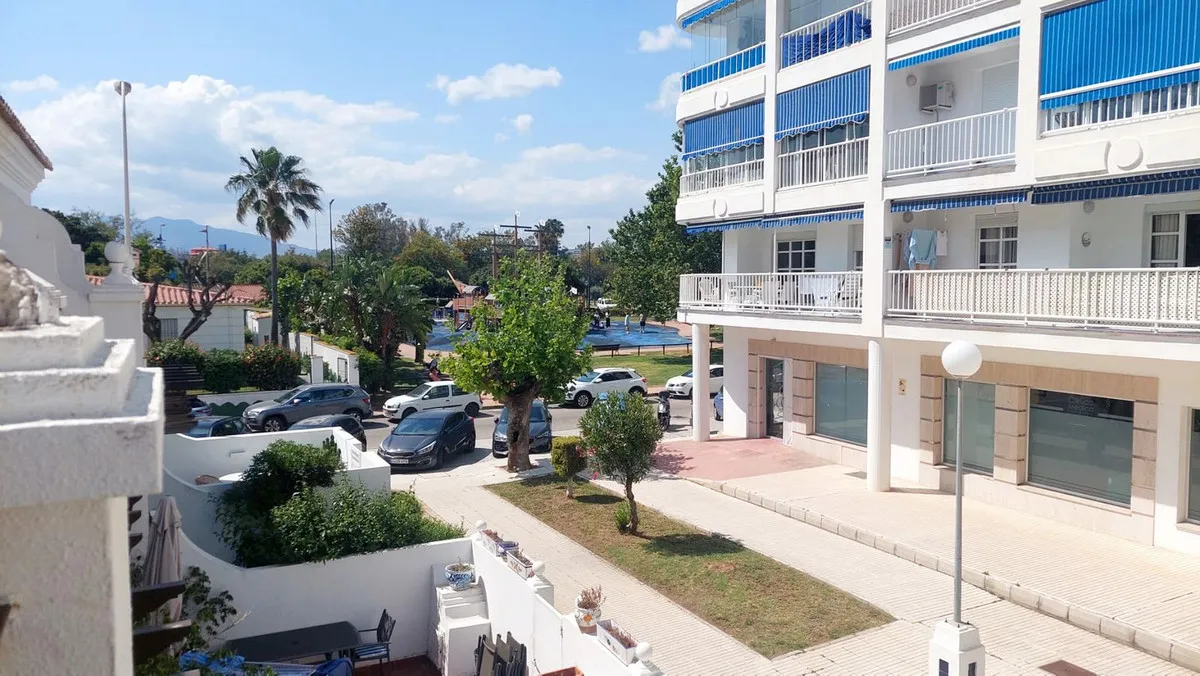 d17541e9-daf7-4337-9e3c-b183c0baa1bc