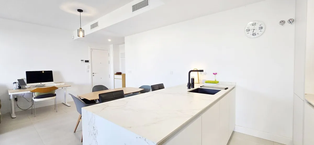 afa1d78a-51fc-46f4-b78a-437b1816b3df