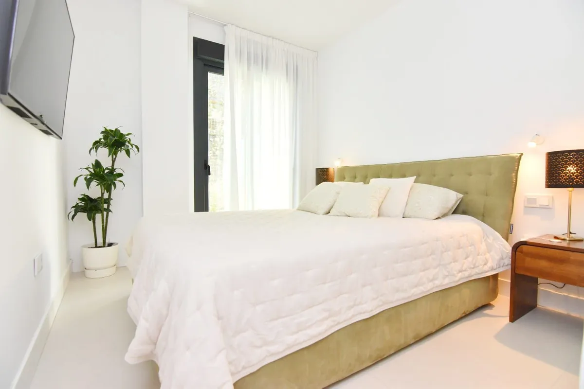 b5e06034-32b6-4e24-9ba9-da78c9850223