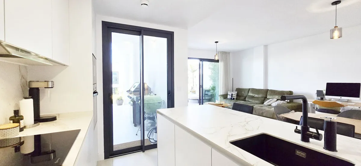 d408ca08-2522-42f2-9aca-7d7986a7d1c3