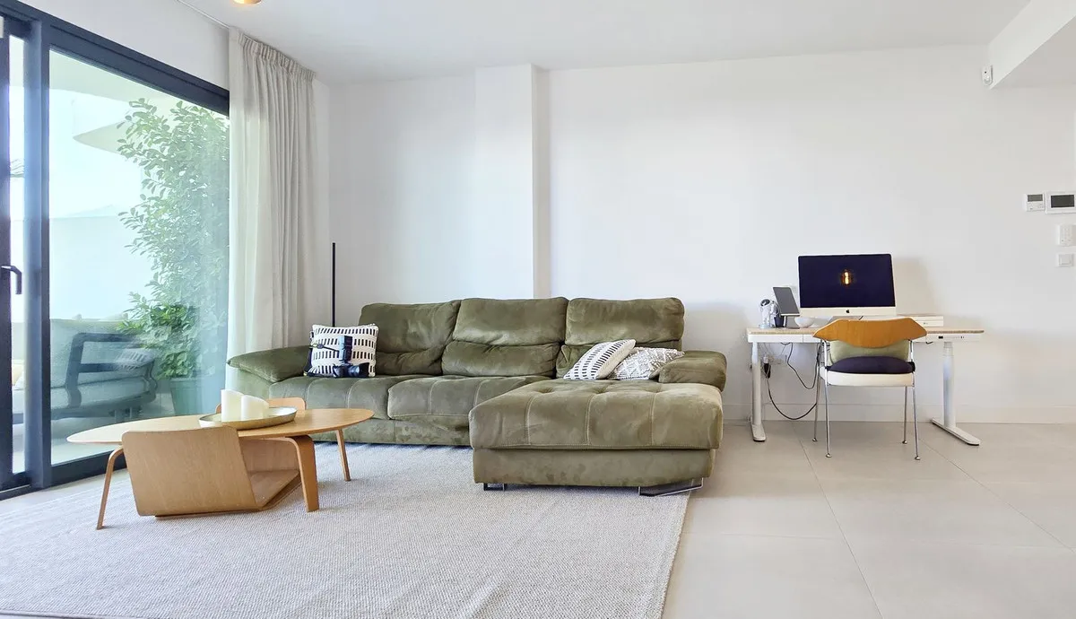 dd7dc1b8-cd31-4897-a57a-b7e67e03f960