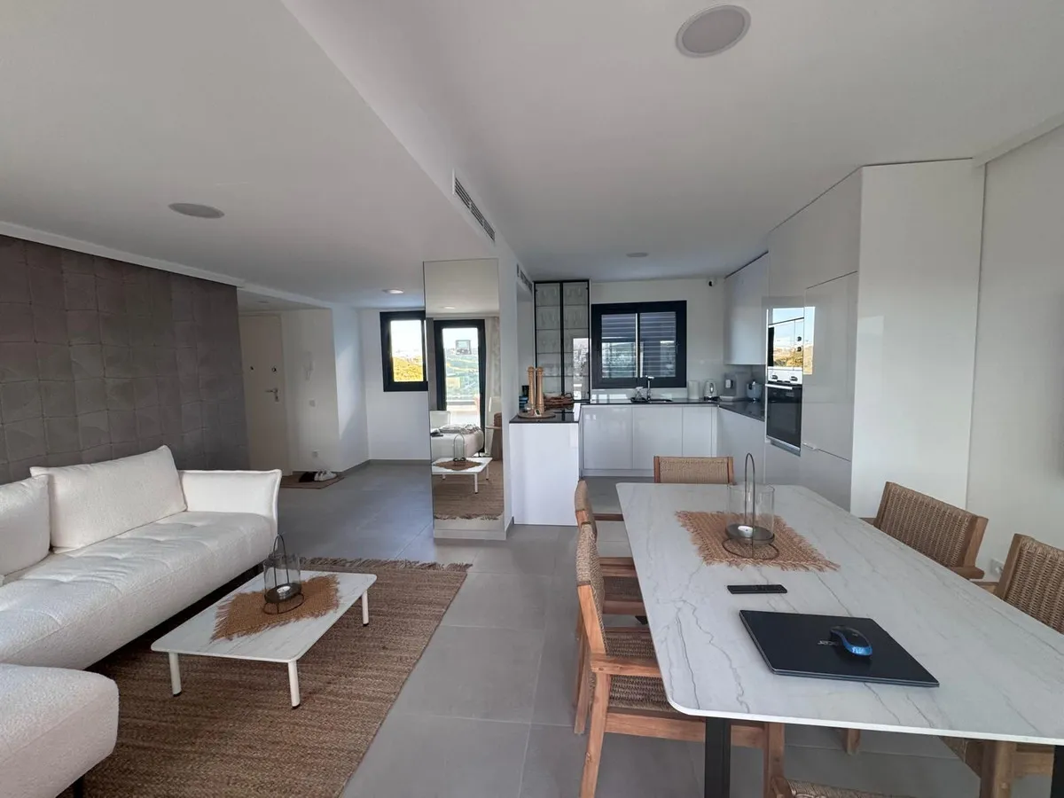 25406310-c811-43fa-8b6a-87be6175fe3a