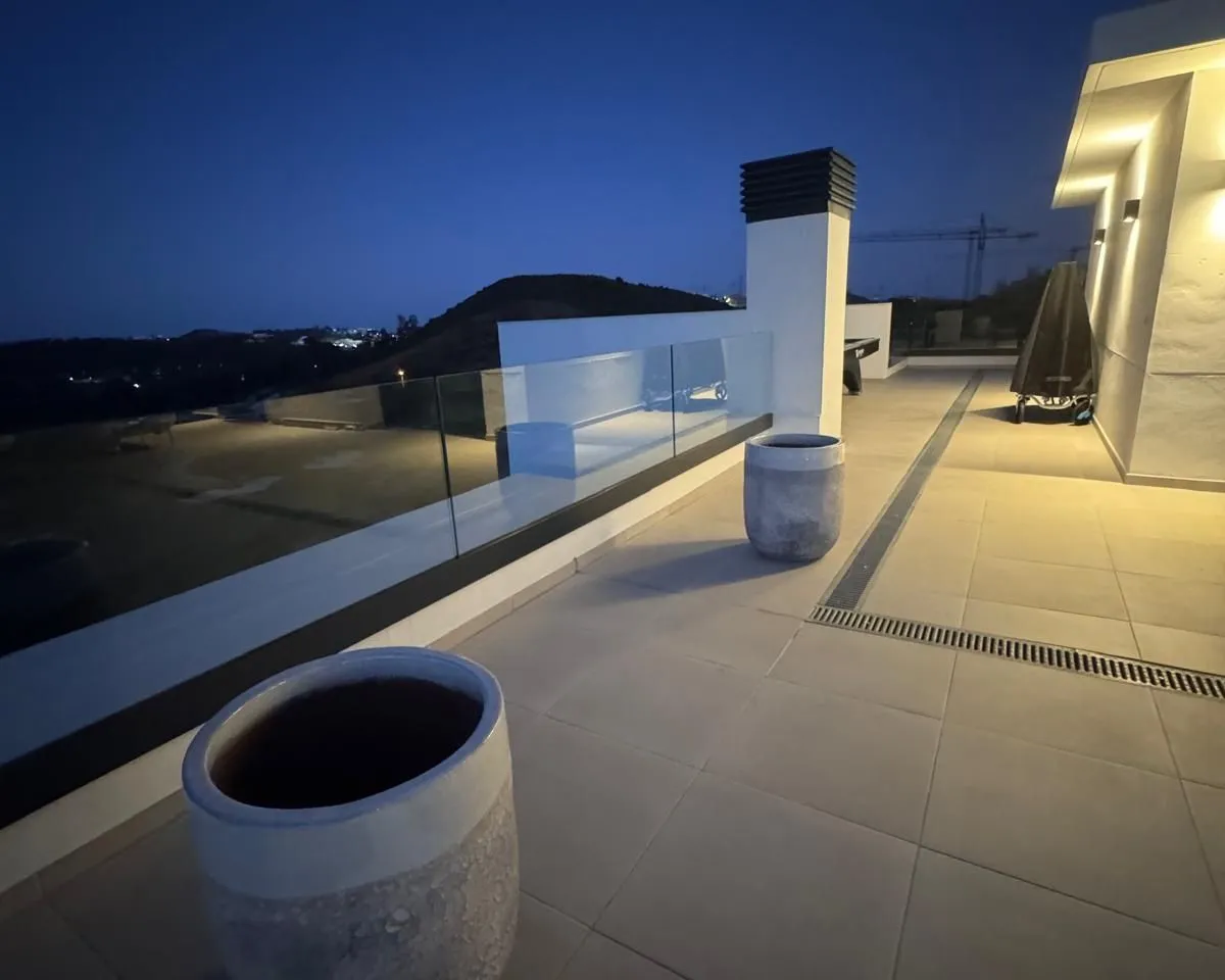 68541192-d545-428c-bcb9-cf52d3982b19