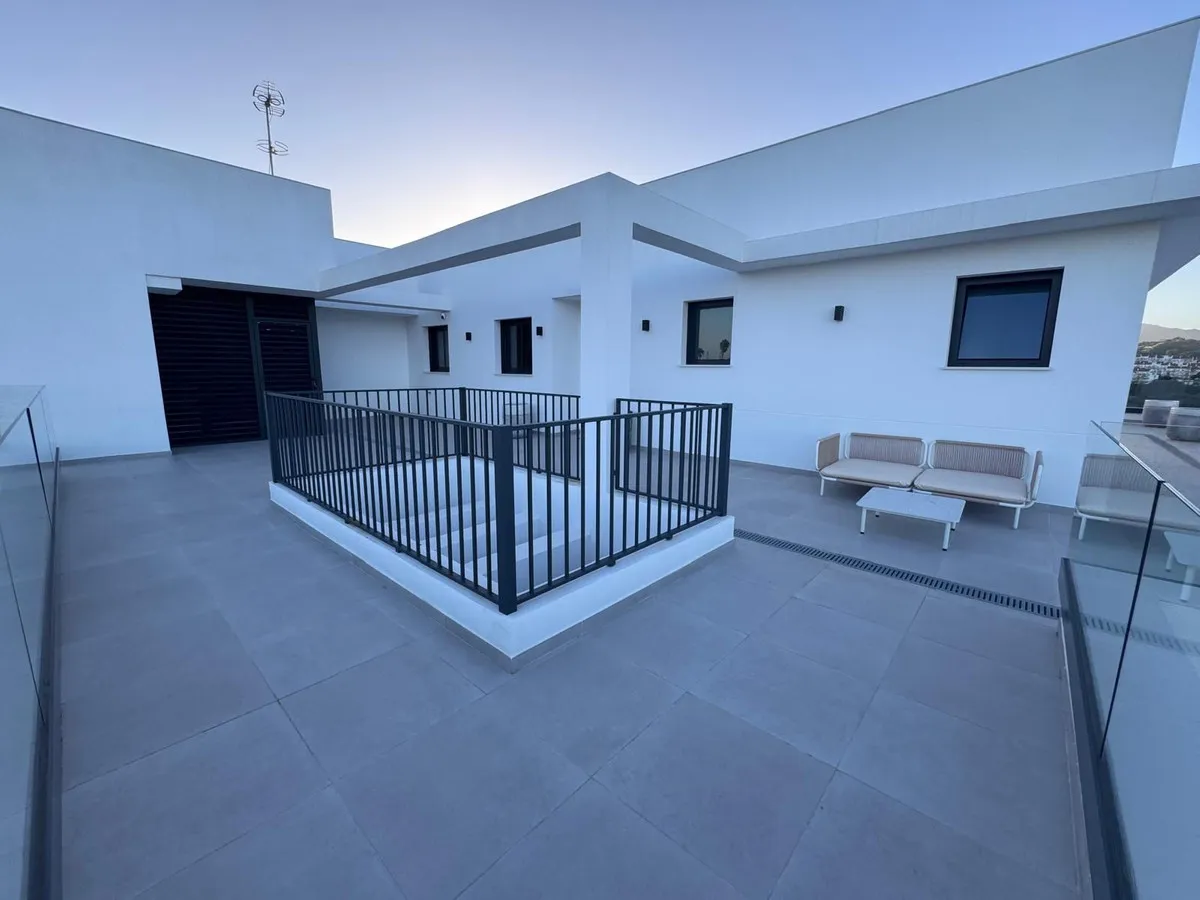 ca57b717-089a-42f2-94b1-7041e3b1451d