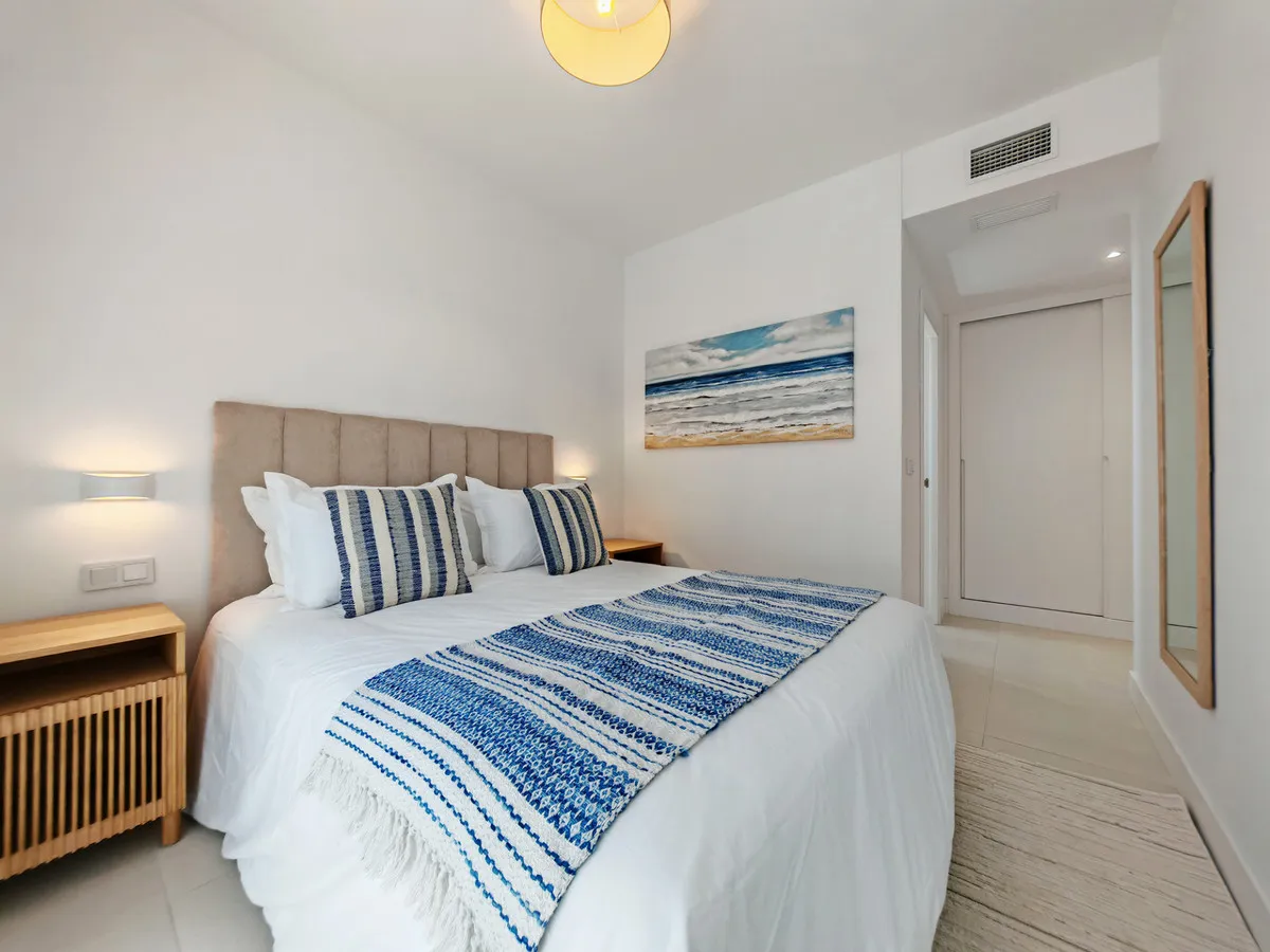 2a5111ad-3d6b-4408-b931-34f535d5b8a1