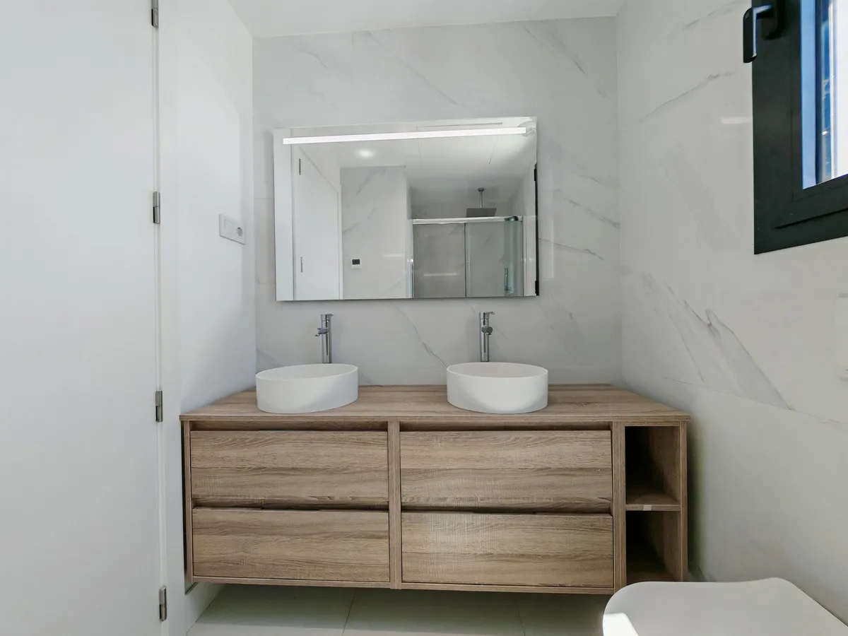 7a54a18e-6324-4b0b-9d9a-58ae65ed319d