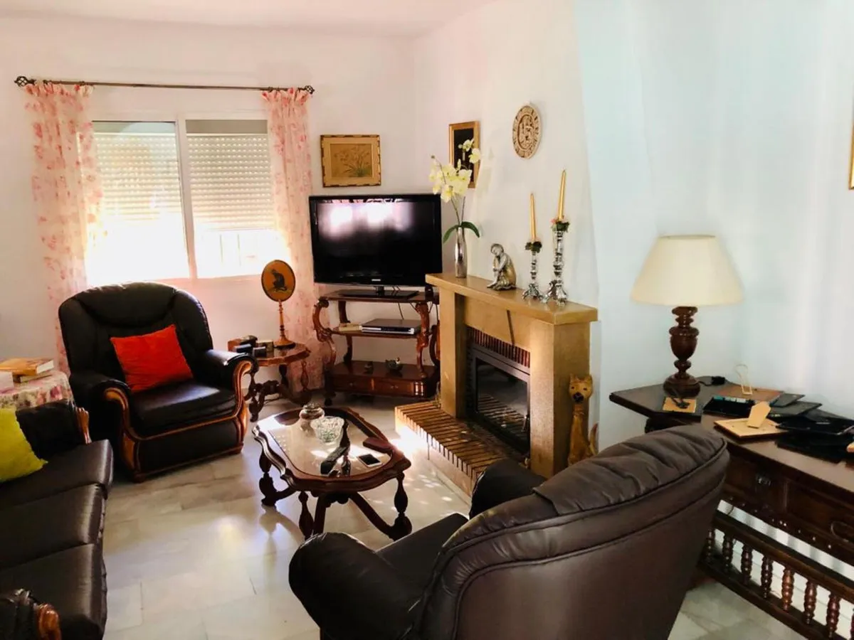 986ef369-9cd2-4b49-a3d4-d1308c0d5bd8