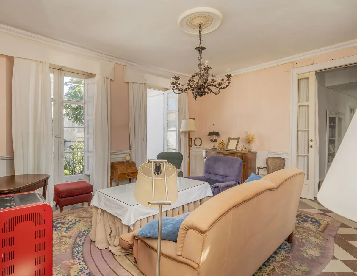 36073479-6a00-489d-9673-969b7cc989bd