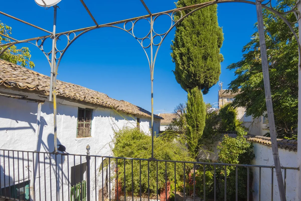 5b22da1b-b5d3-4c93-807e-98b75ca3f769