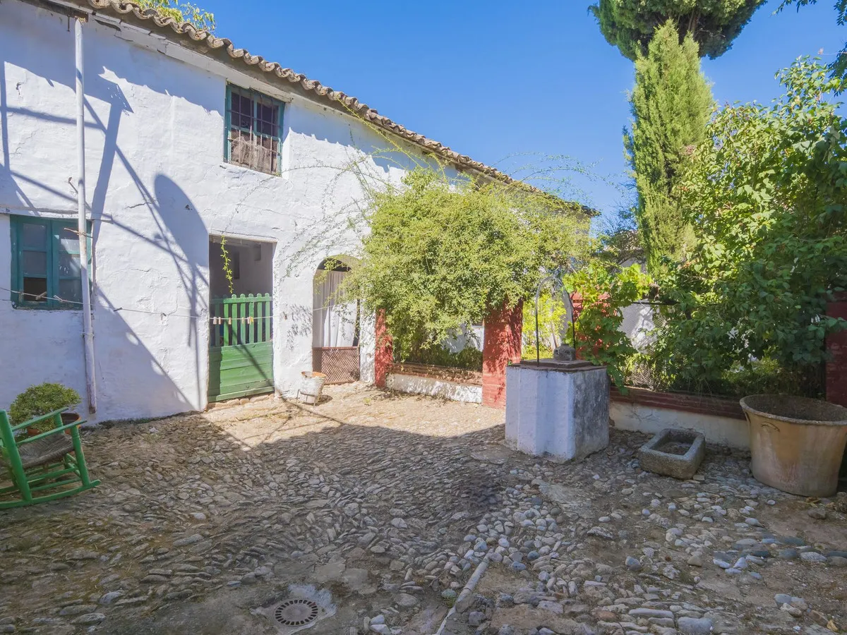 90d06c8b-ade8-4c07-9a67-08a77eb11cc9