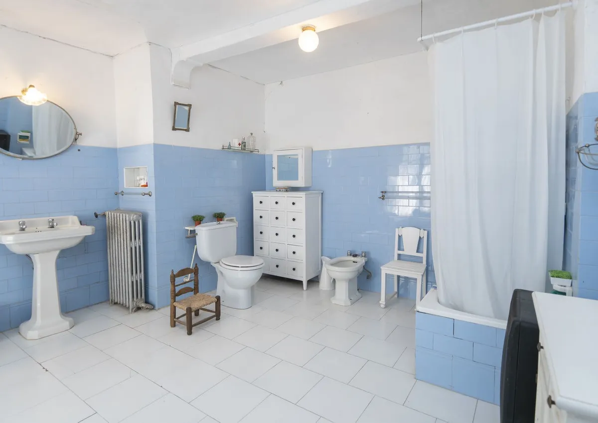 ad995e01-9270-4cec-b590-2b3c856e8145