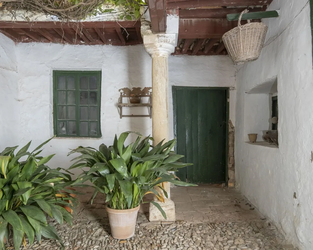 e5a5ff04-a757-4c78-8f04-90c2fd8676cb