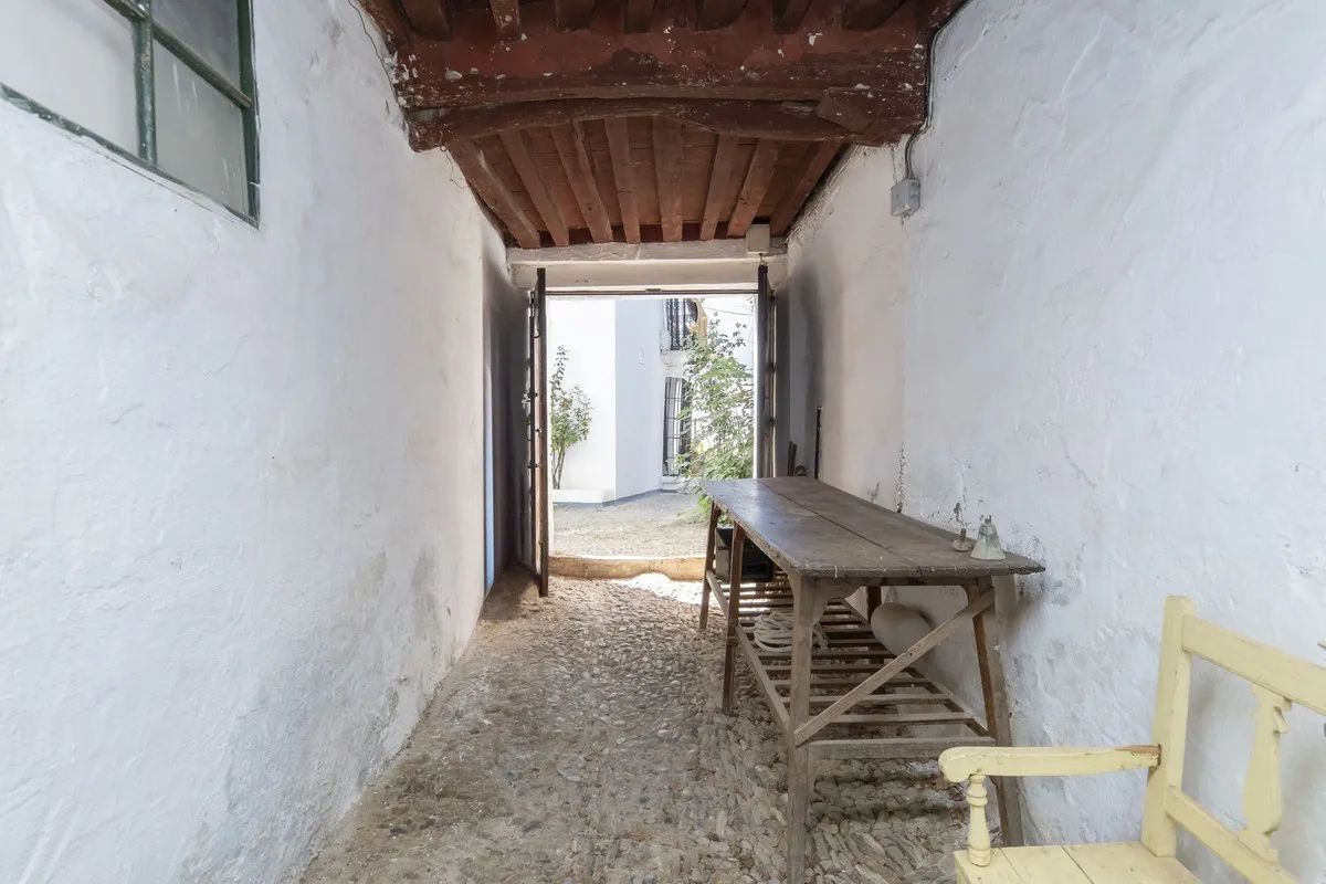 ee611083-44be-4f92-be9c-ebb4ede25b51