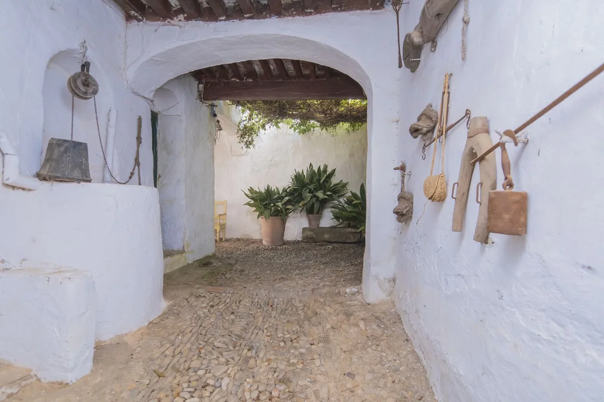 f187fe4e-35f6-44ce-a480-548765e5b9fb