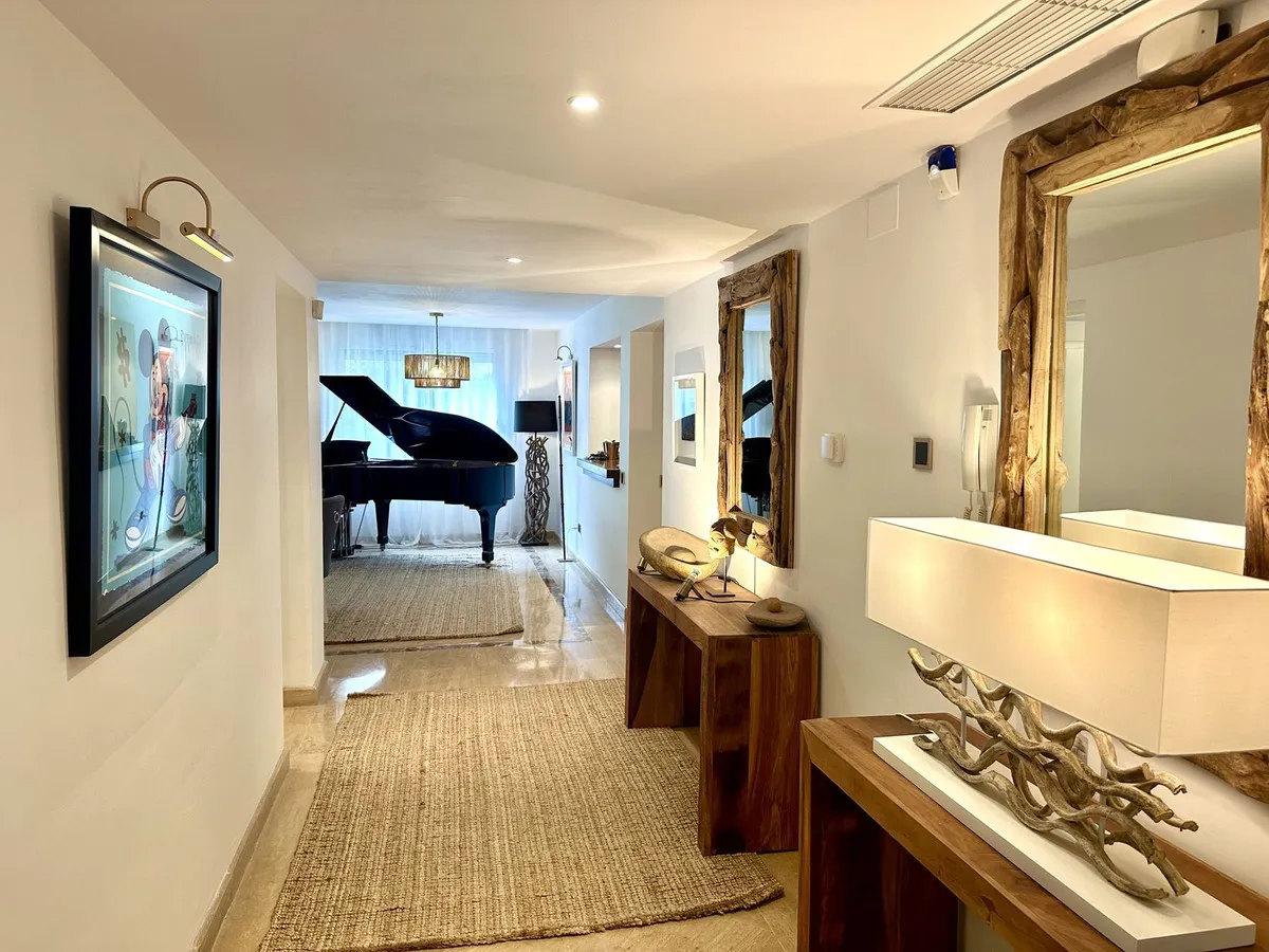 3aa9004a-3cb7-4fdc-b704-0df4882a6333