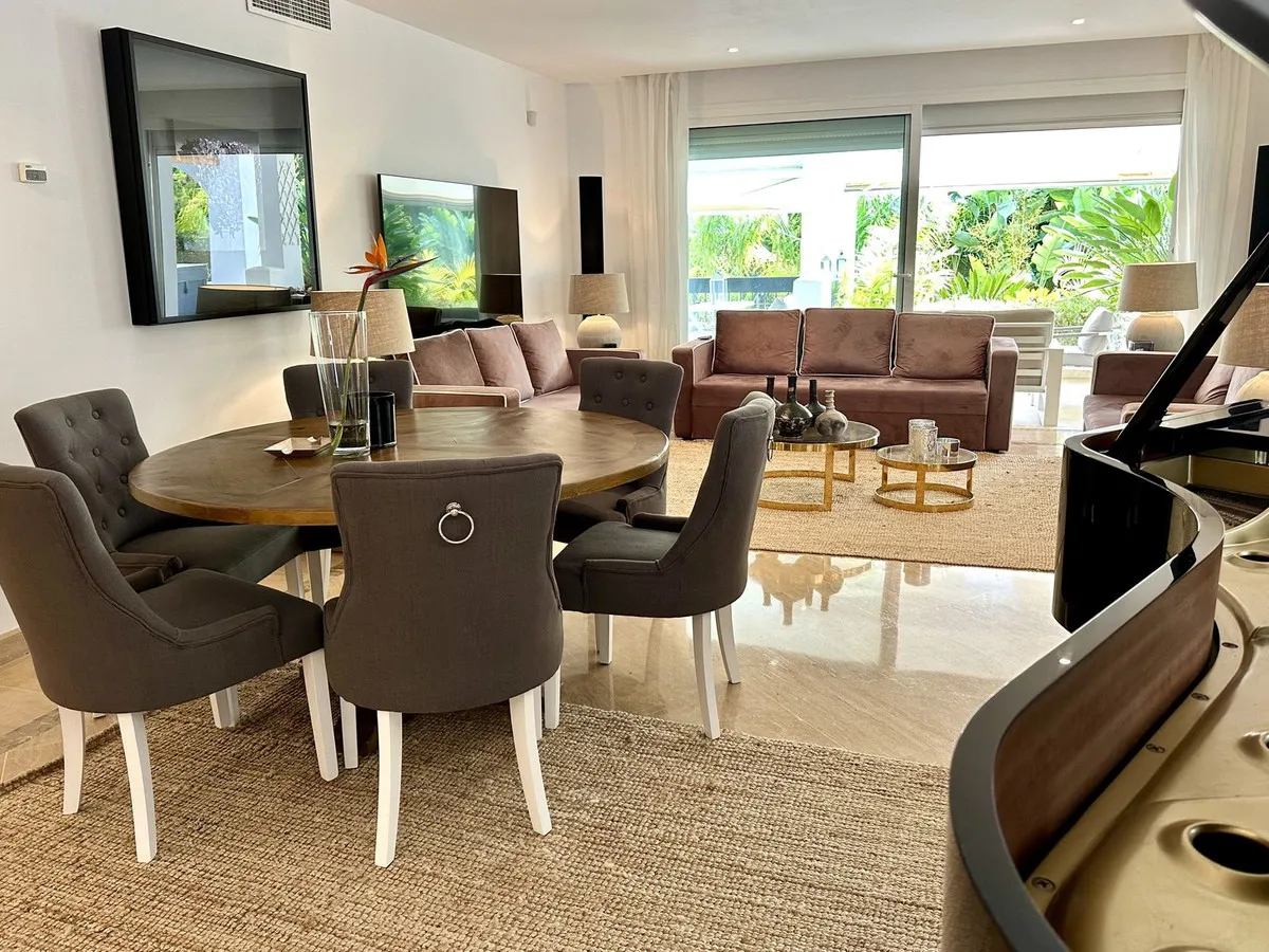 a07b01dd-bb7a-4722-a157-3023349fbc63